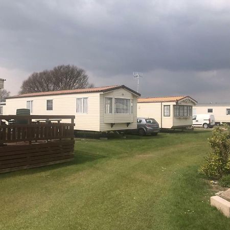 Holiday Home Bognor Regis Bagian luar foto