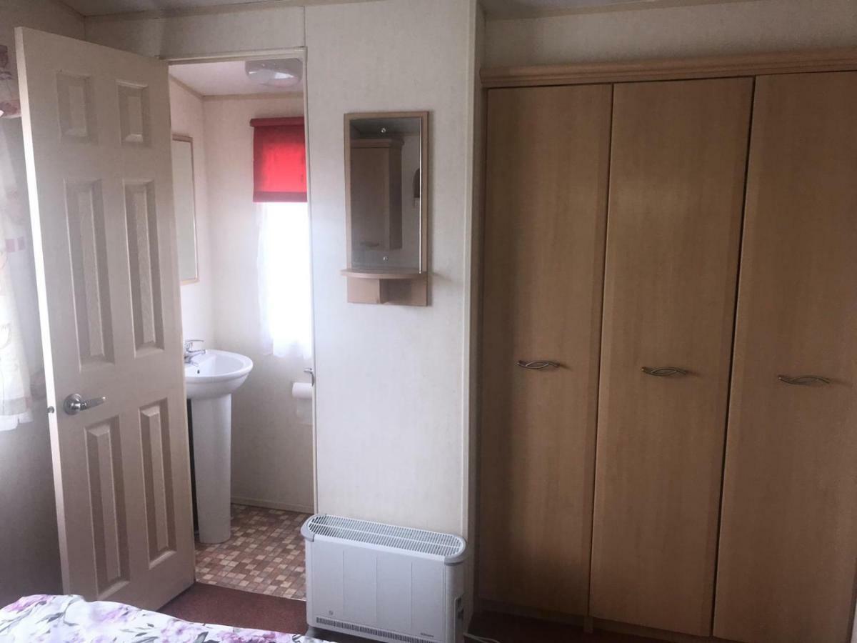 Holiday Home Bognor Regis Bagian luar foto
