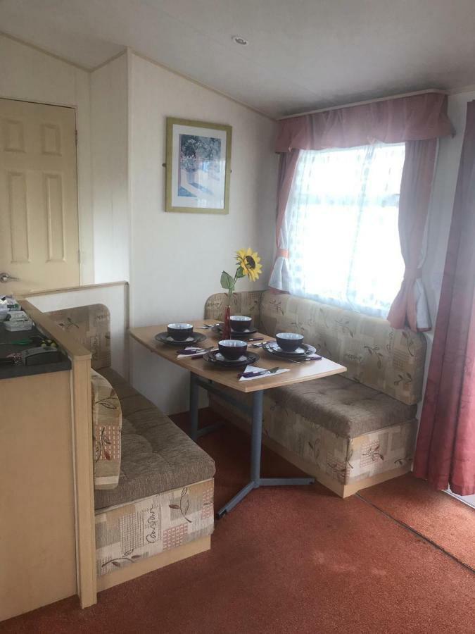Holiday Home Bognor Regis Bagian luar foto