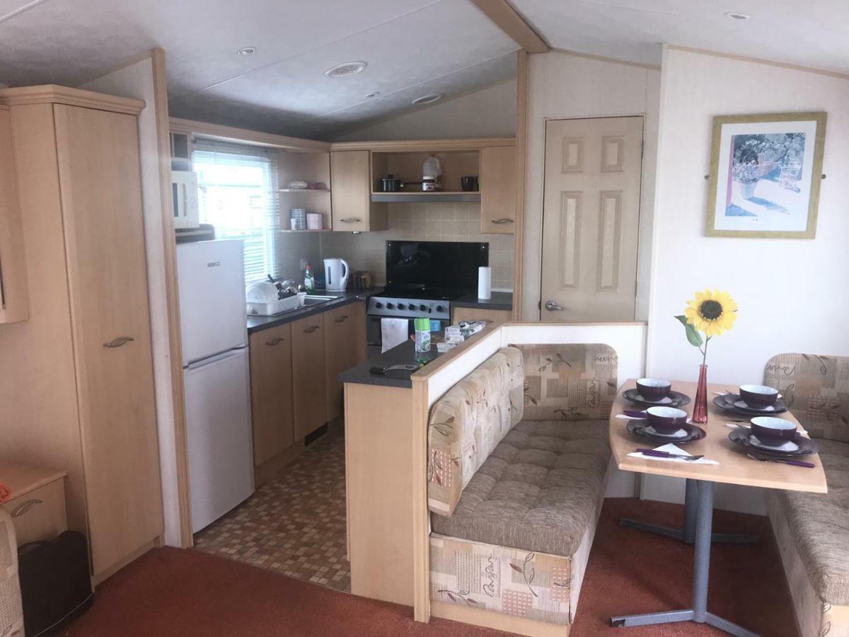 Holiday Home Bognor Regis Bagian luar foto